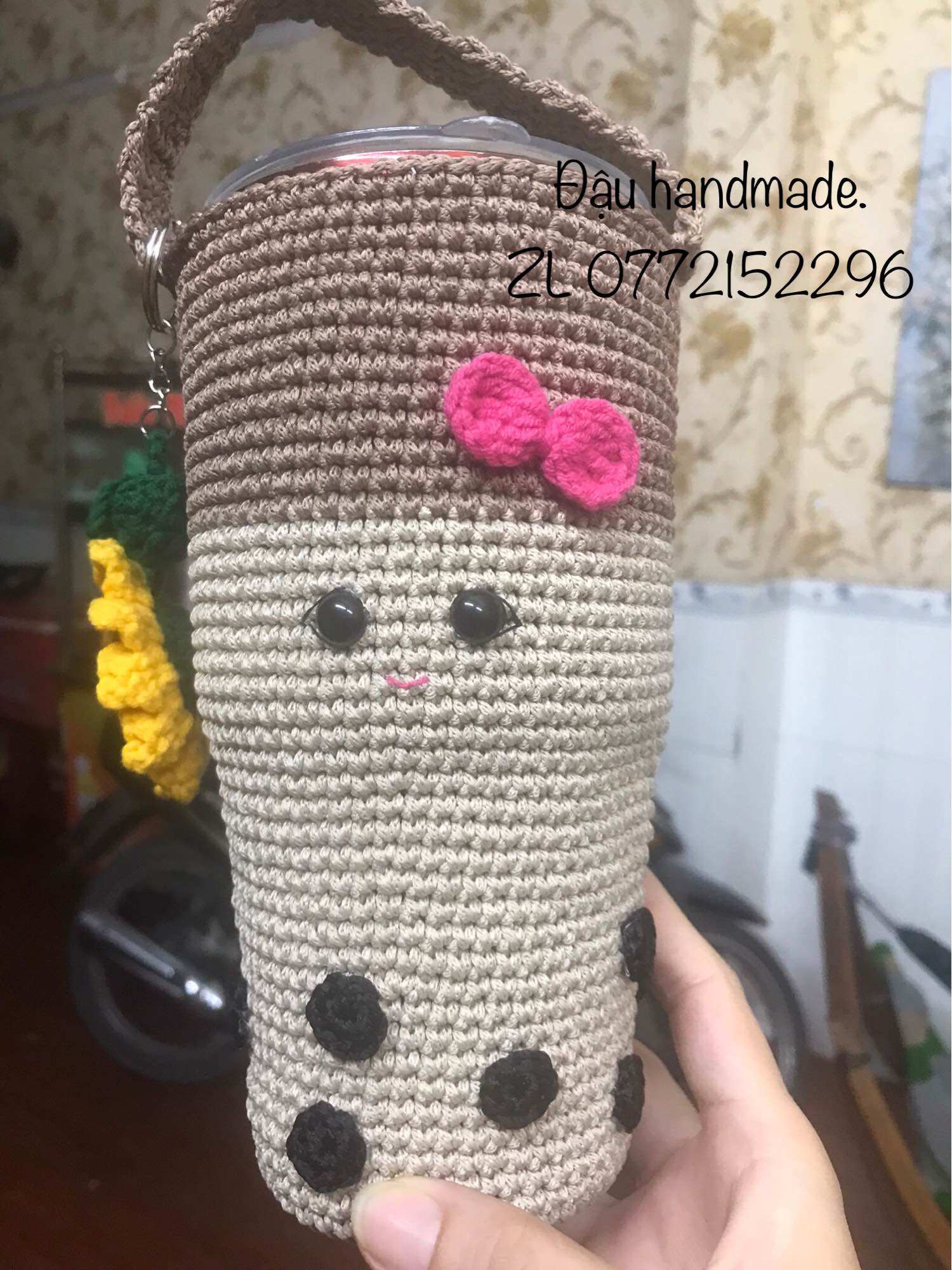 Túi đựng ly giữ nhiệt hình trà sữa.
