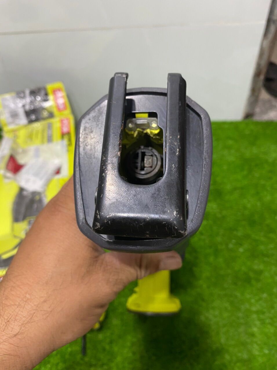 Cưa Kiếm Ryobi 18V Brushless