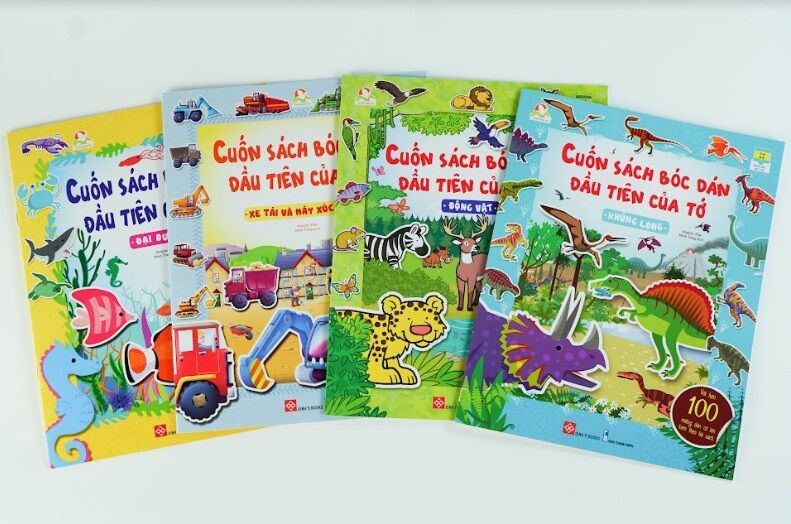 Sách -Cuốn sách bóc dán đầu tiên của tớ
