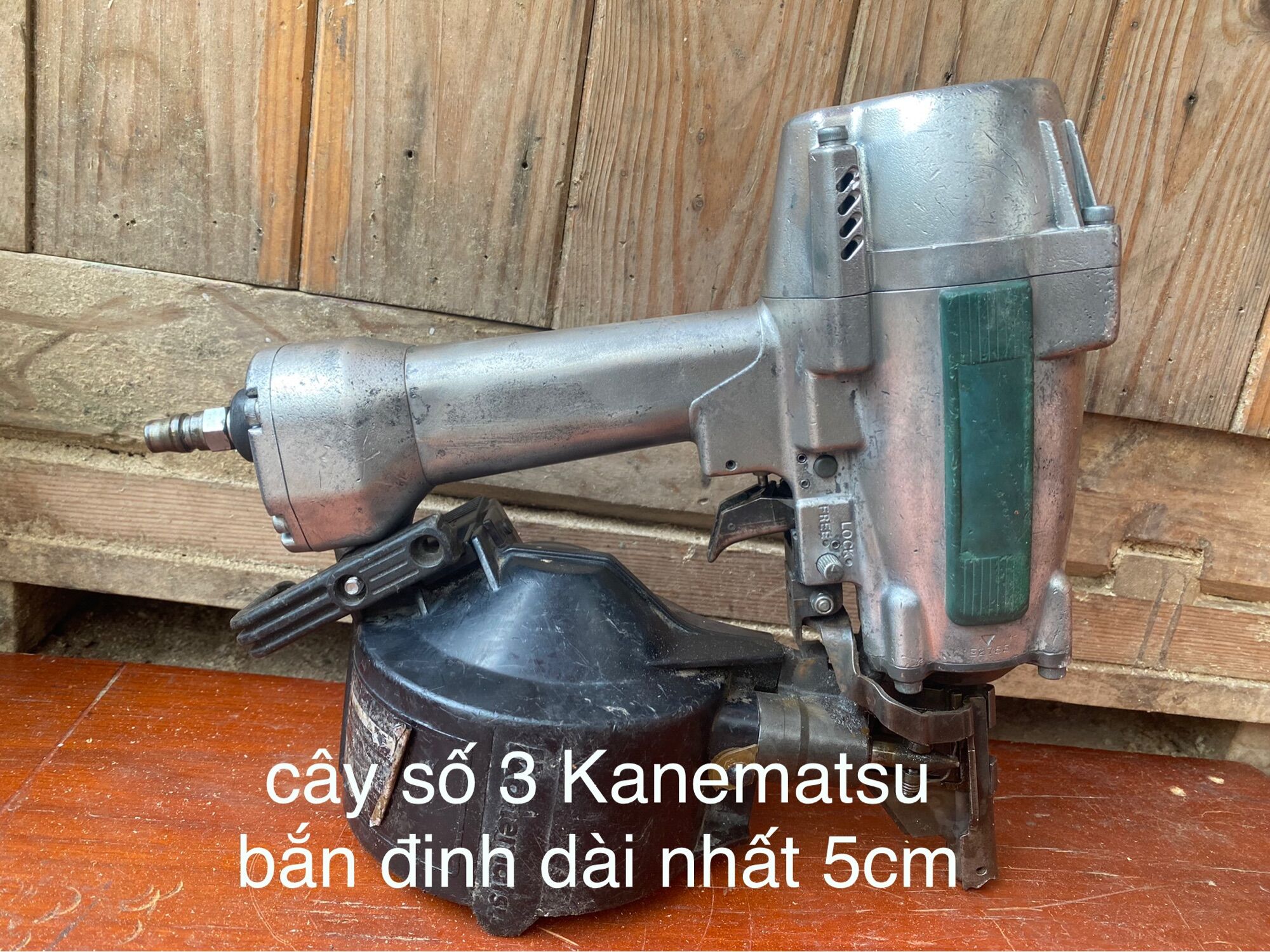 Súng bắn đinh pallet