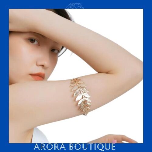 Vòng đeo tay hình chiếc lá - Arora boutique