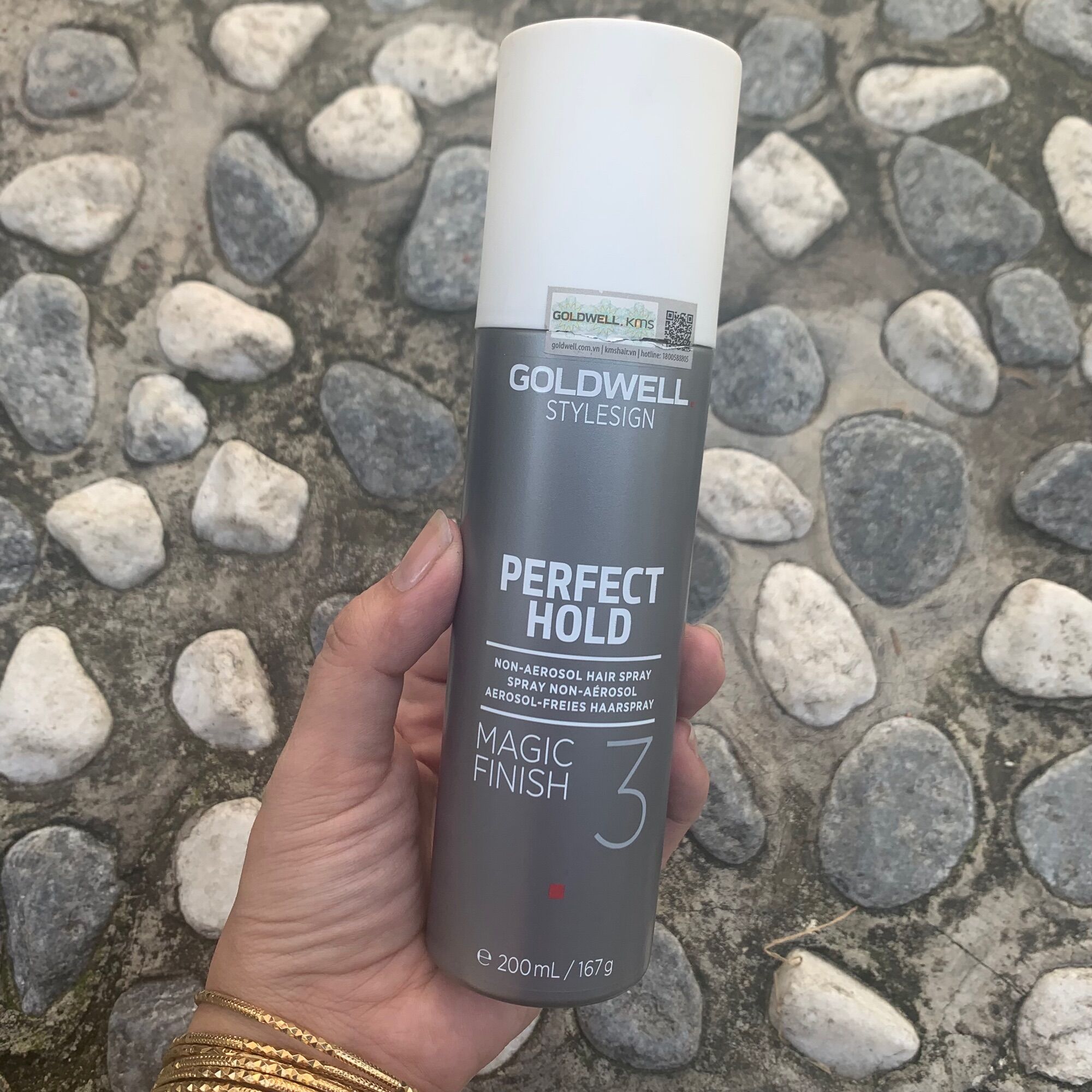 KEO XỊT TẠO KIỂU TÓC BỒNG SIÊU MỊN VÀ TĂNG ĐỘ SÁNG BÓNG CHO TÓC GOLDWELL MAGIC FINISH 200ml
