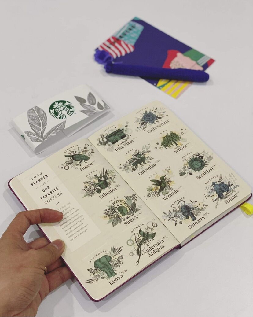 Sổ Planner 2022 Starbucks + Moleskine