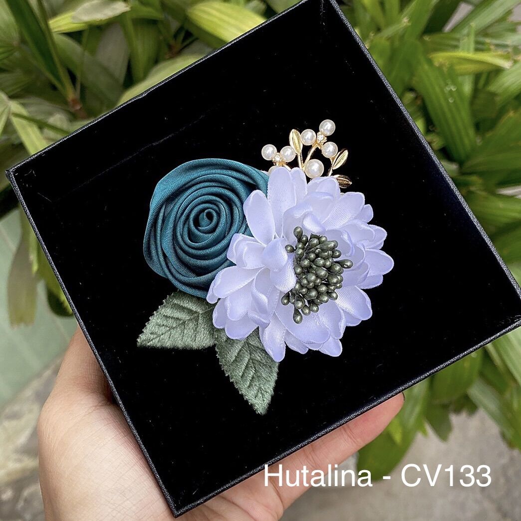 Hoa Cài Áo Handmade CV133 - HUTALINA