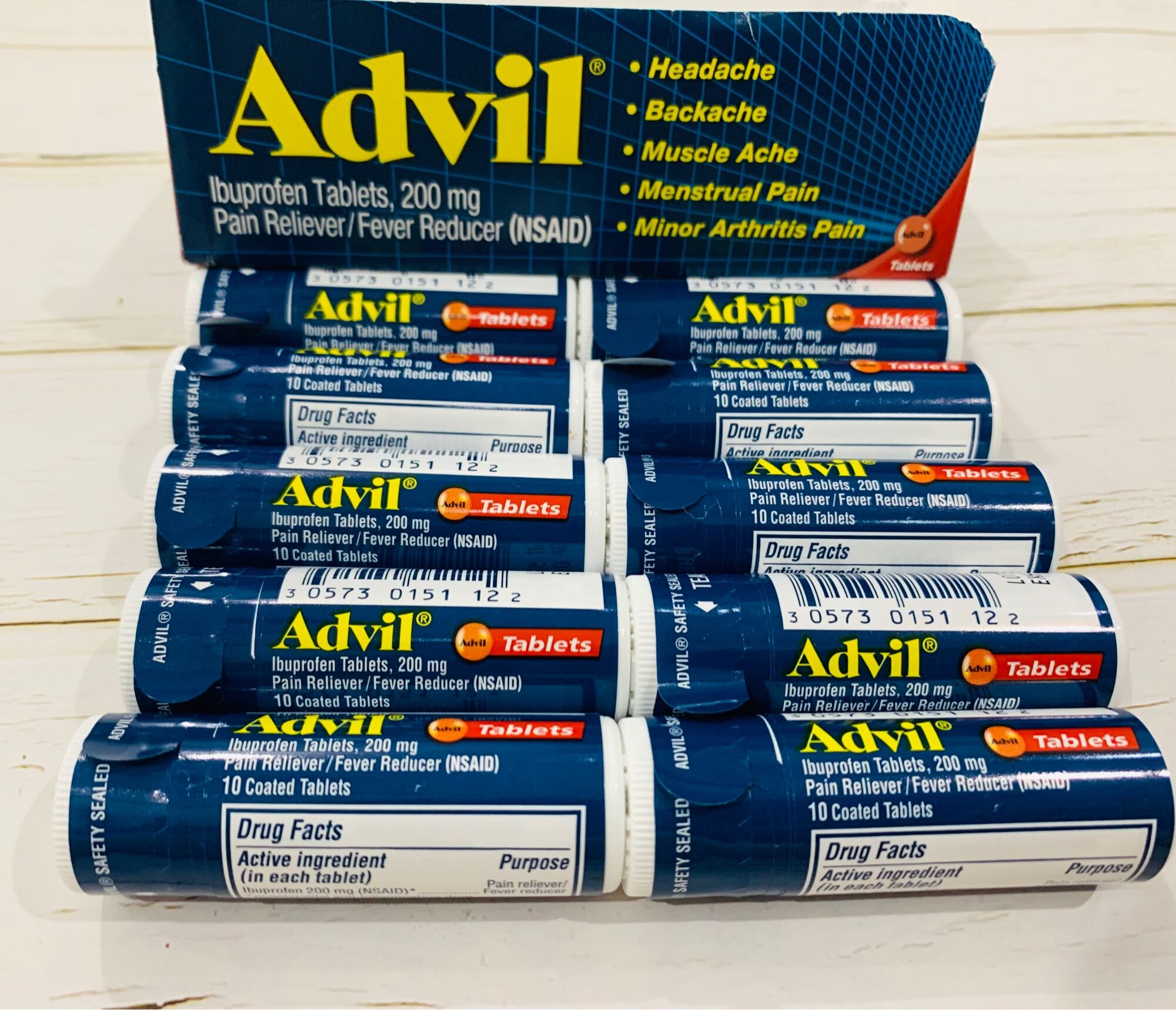 Hỗ trợ giảm đau Advil 10 viên - giảm đau cơ, đau răng, đau xương khớp
