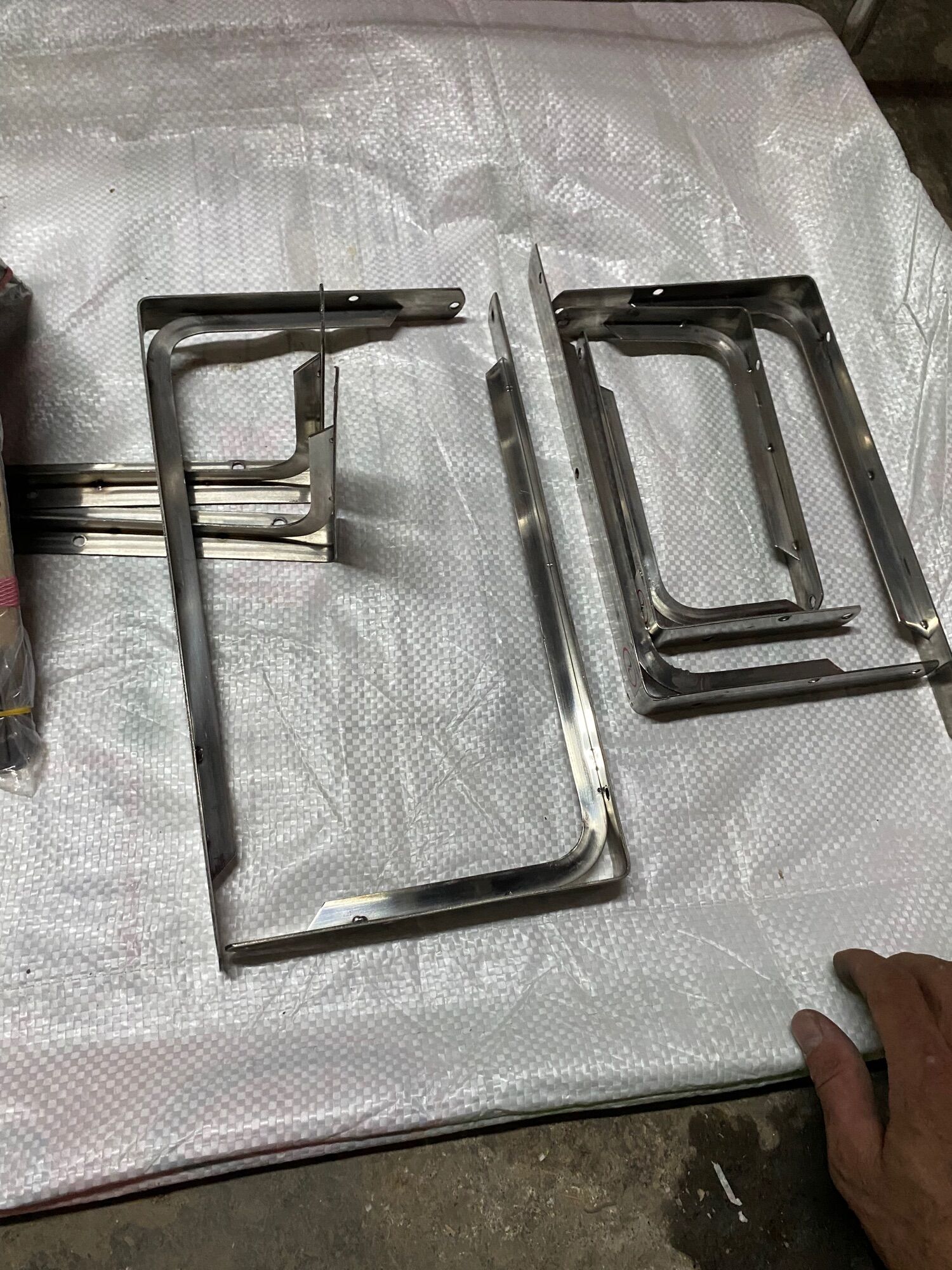 Cặp ke giá đỡ siêu tiện bằng Inox (ke chống giữa)