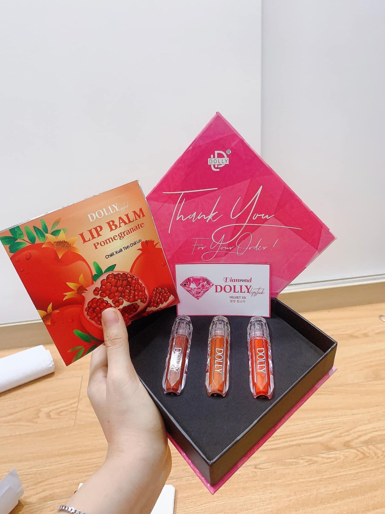Set VIP 3 son tặng dưỡng môi ( chọn màu son Ib báo shop)