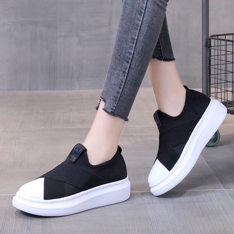 GIÀY SLIP ON QUAI CHÉO CHUN X (Giày Slip on đế trắng - đế hơi )