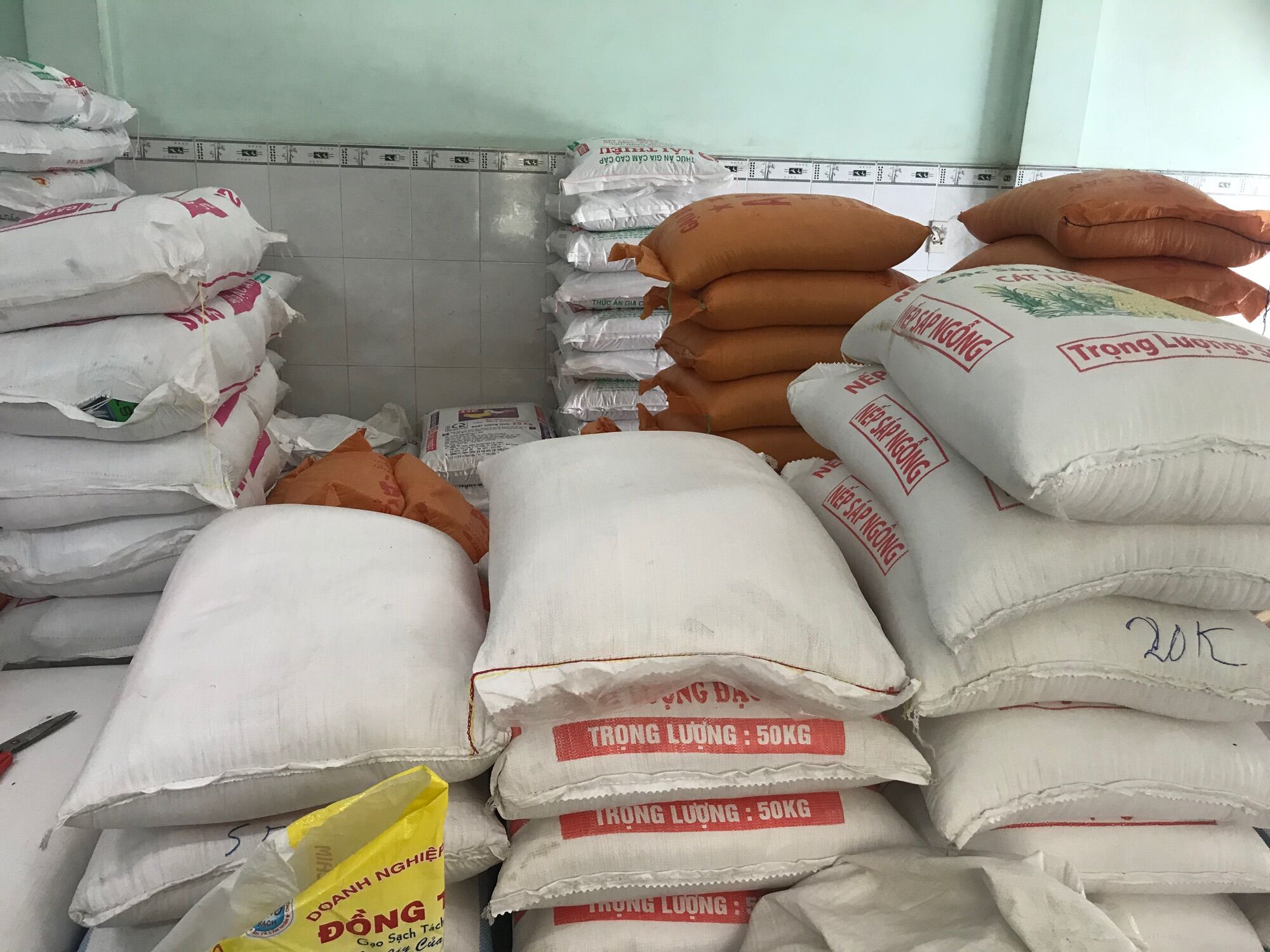1kg Thức Ăn Hỗn Hợp Cho Gà Con