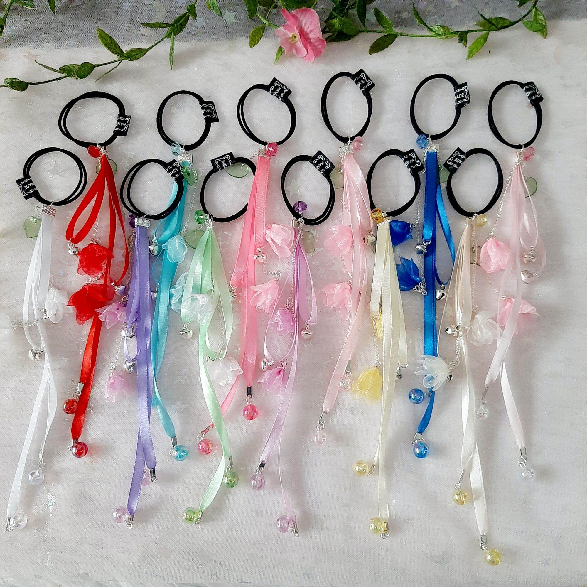 Cột tóc hoa rơi đính ngọc