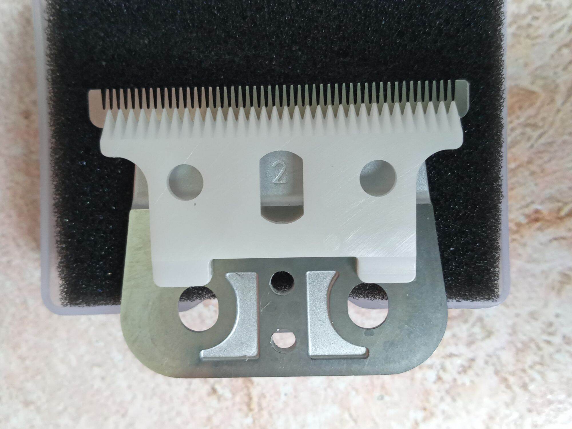 Lưỡi Tông Đơ Chấn Viền Andis. Lưỡi Sứ Carbon Siêu Bén Cho Tông Đơ Andis Các Loại. (Ảnh thật)