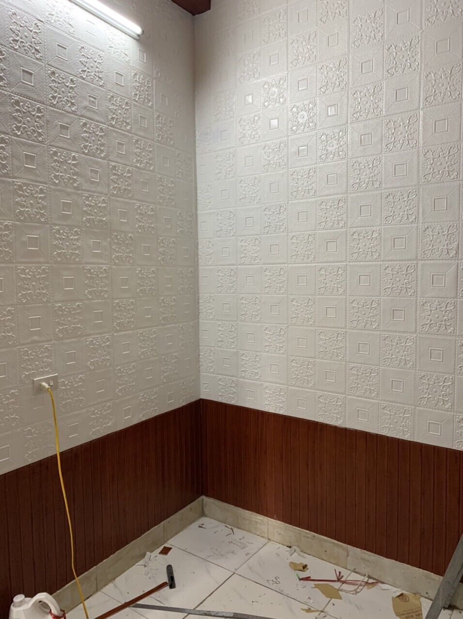 Xốp dán tường 3D hoa văn tim