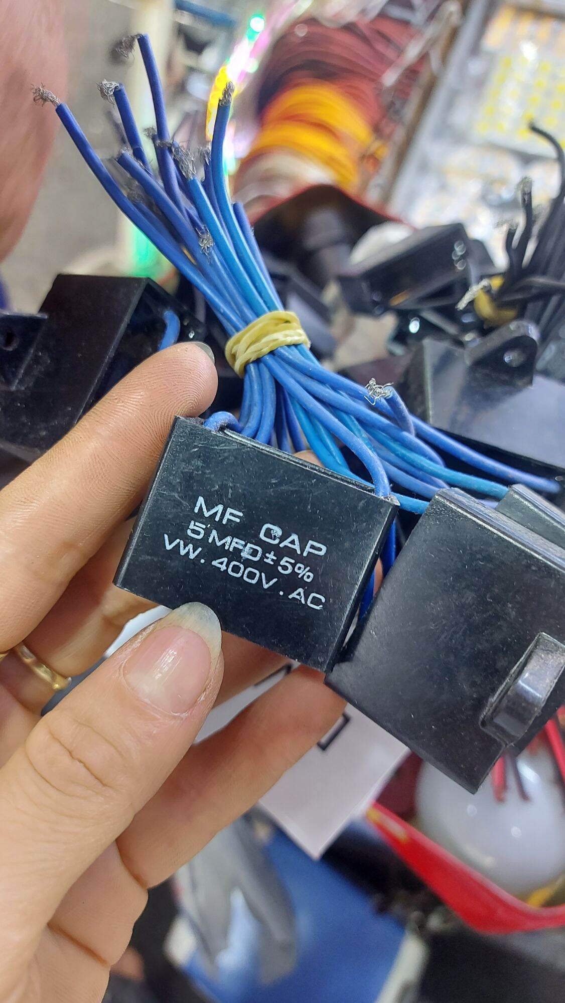 2c tụ quạt 5uf 400v