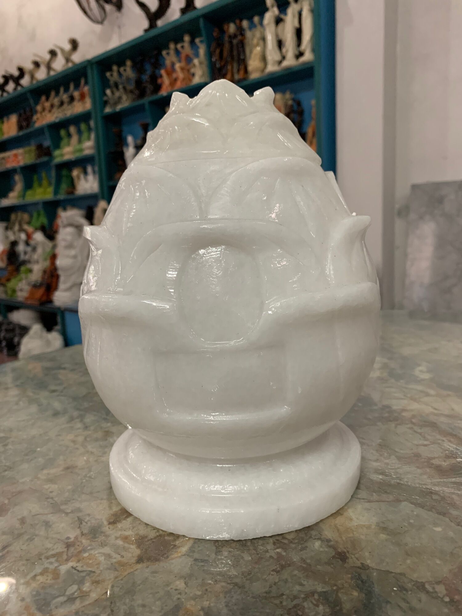 Hũ đựng tro cốt hình hoa sen đá cẩm thạch trắng - cao 25cm
