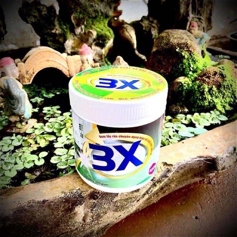 Kem tẩy gạch men tẩy sạch vết ố vàng trên gạch.