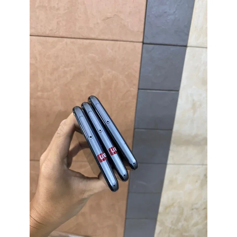 điện thoại sharp aquos zero 2 snap 855 8gb 256gb 6.4 inch