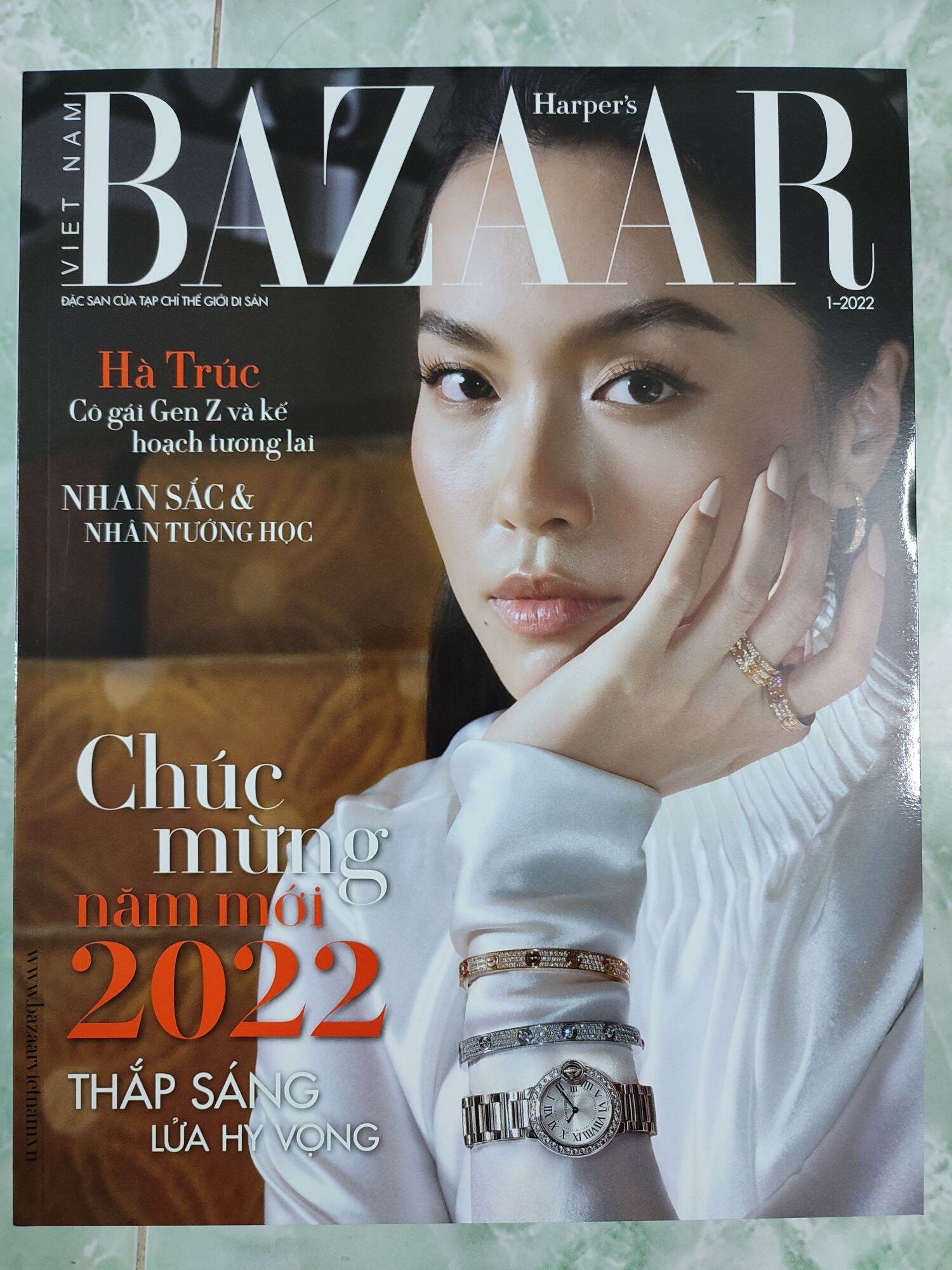 Tạp chí HARPER'S BAZAAR 2022