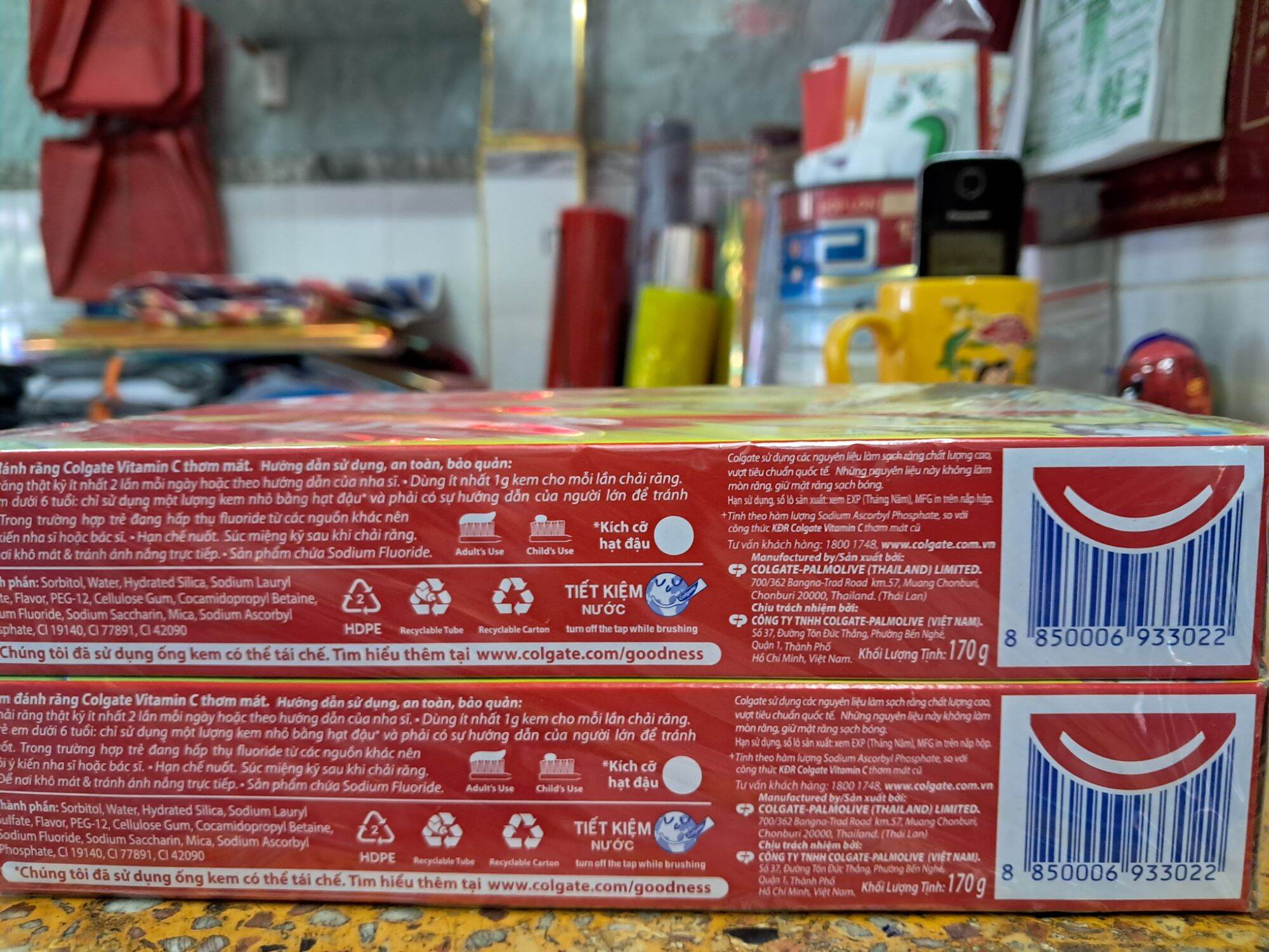 Kem Đánh răng Colgate VitaminC 170g lốc 6 cây
