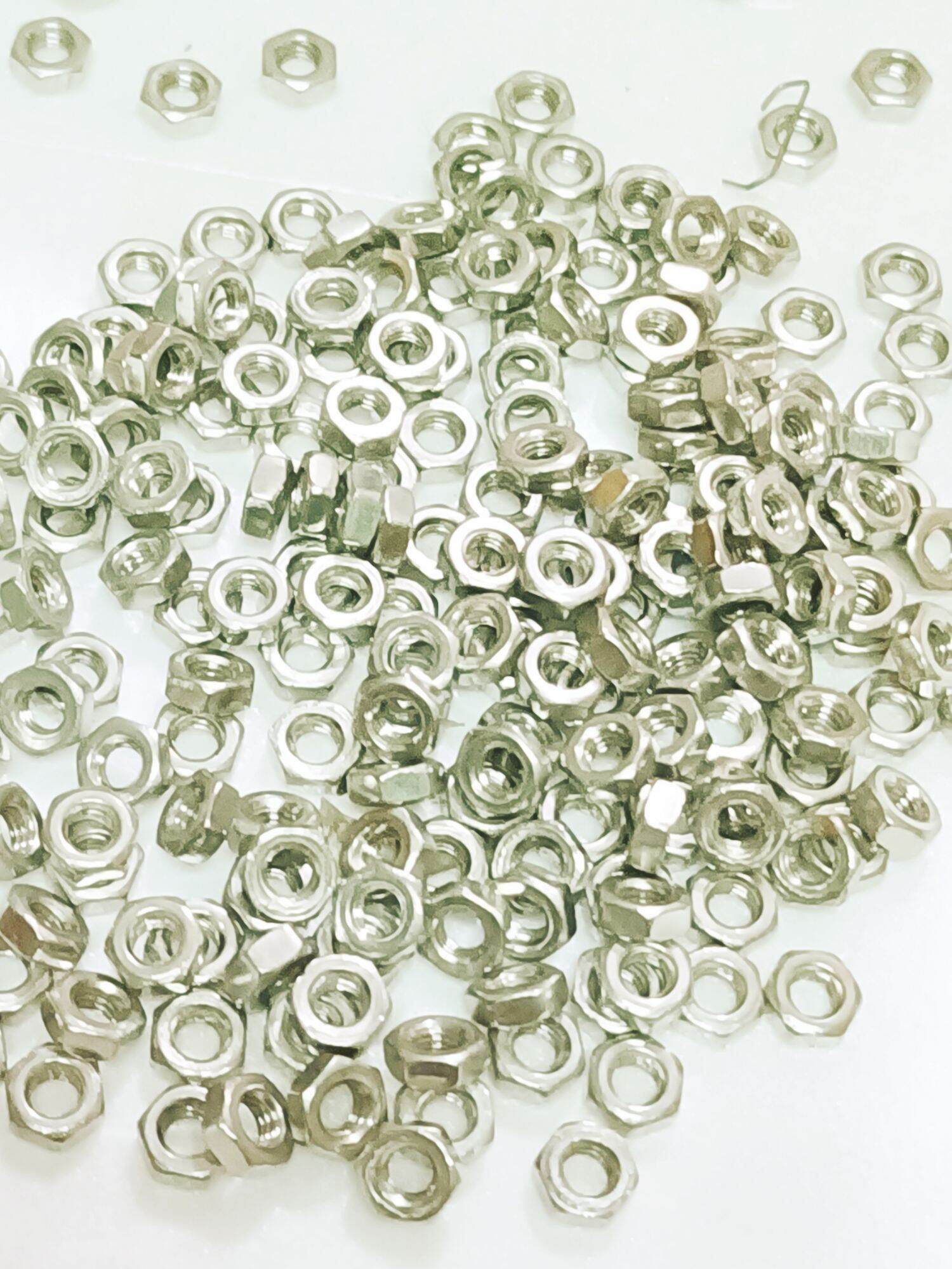 [HCM]ốc dù nhỏ inox .3lyx2cm x tán x 50.bộ....