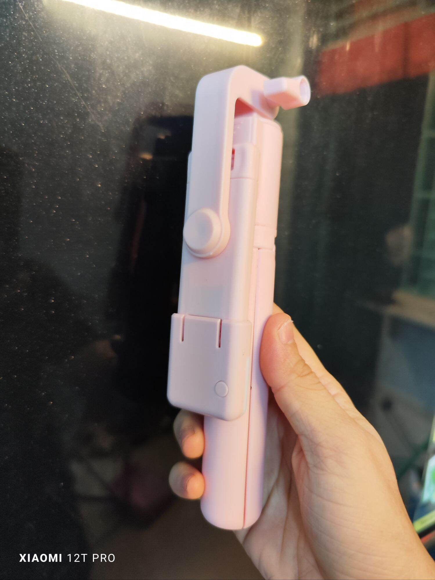gậy chụp hình sefie R1s có đèn có remote