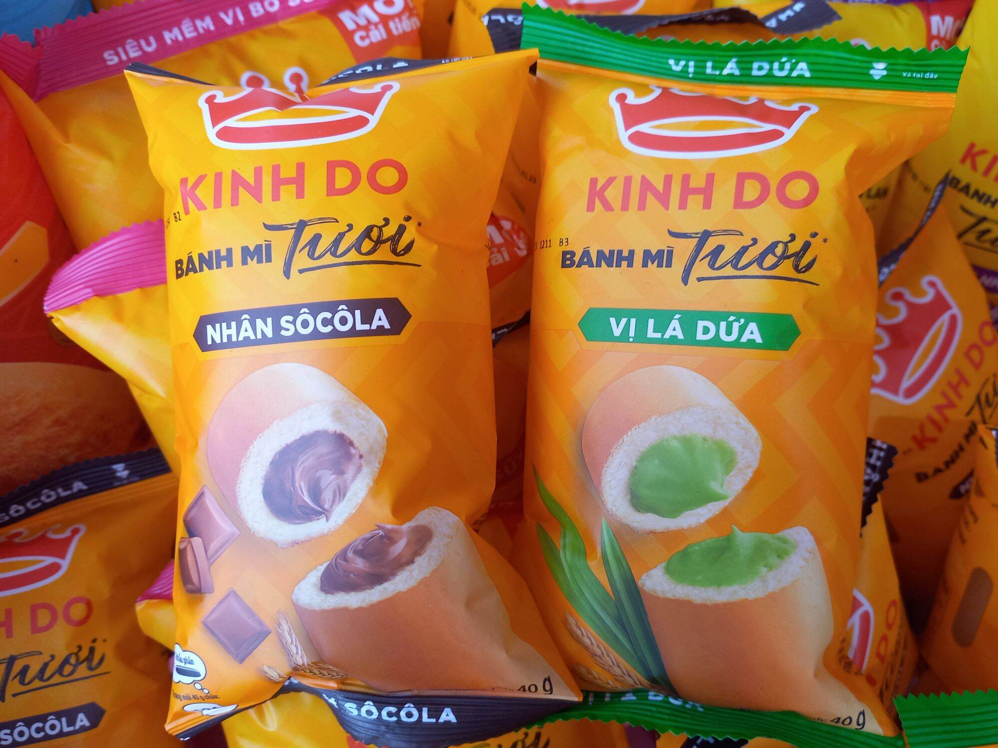 Bánh Mì tươi Kinh Đô vị lá dứa, socola (lốc 10 bánh ×40gam)