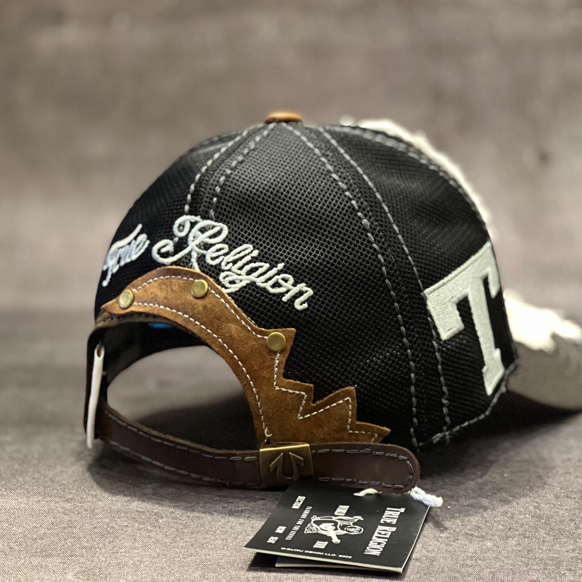 Nón kết/mũ lưỡi trai Truereligion ông địa thổ dân
