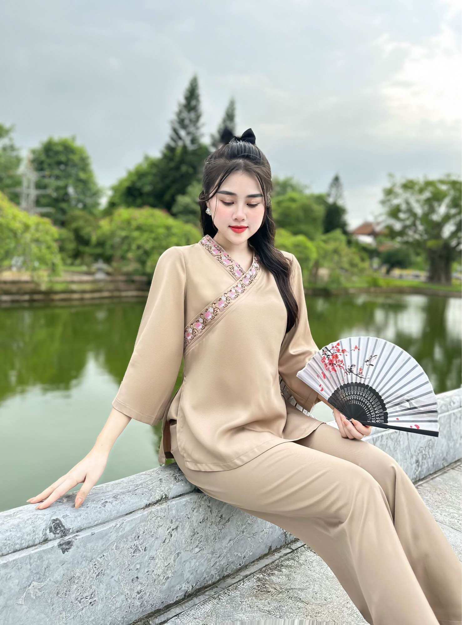 Set lam/Pháp phục trang nhã lụa phối gấm cổ V Diệu Hạnh cao cấp