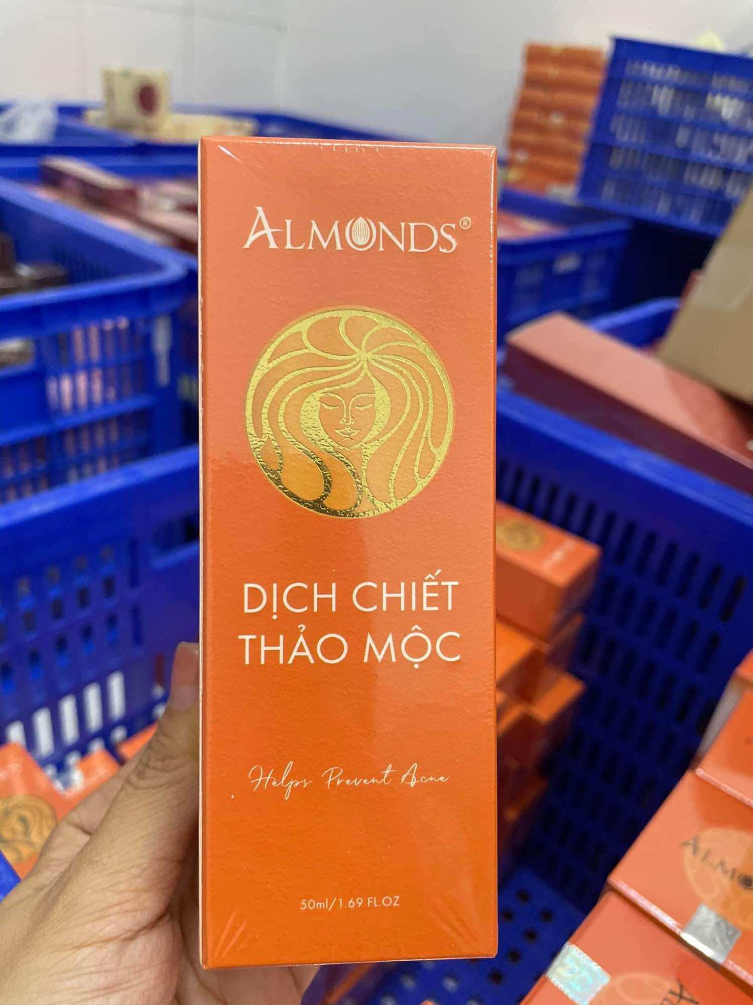 Dịch thảo mộc mụn Almonds