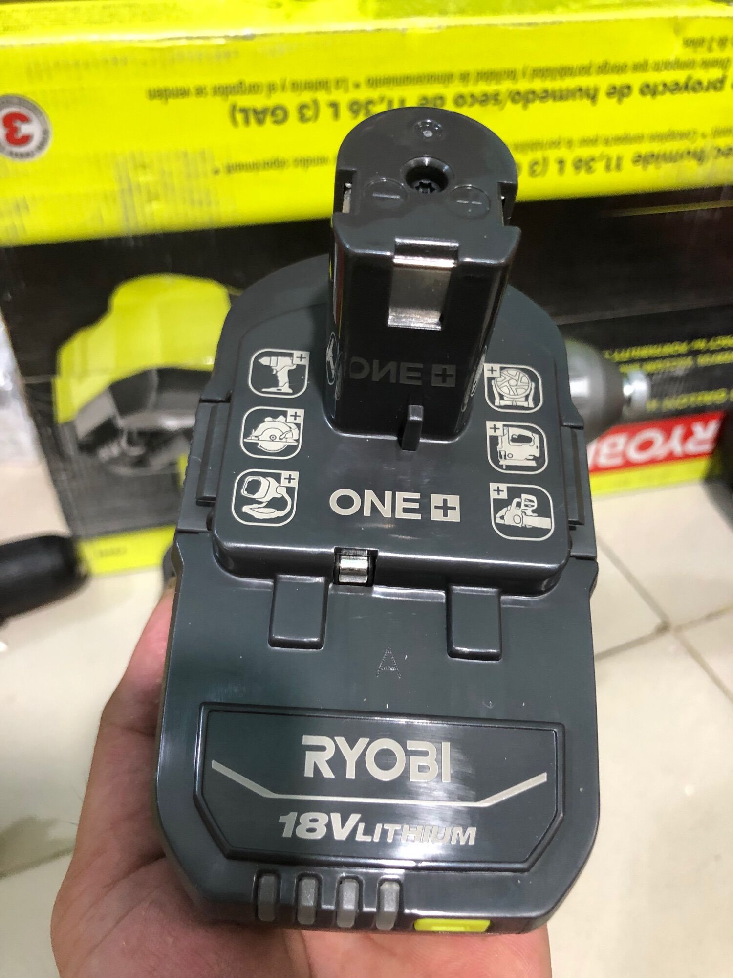 Pin ryobi 4ah hp mới 100% mỹ về