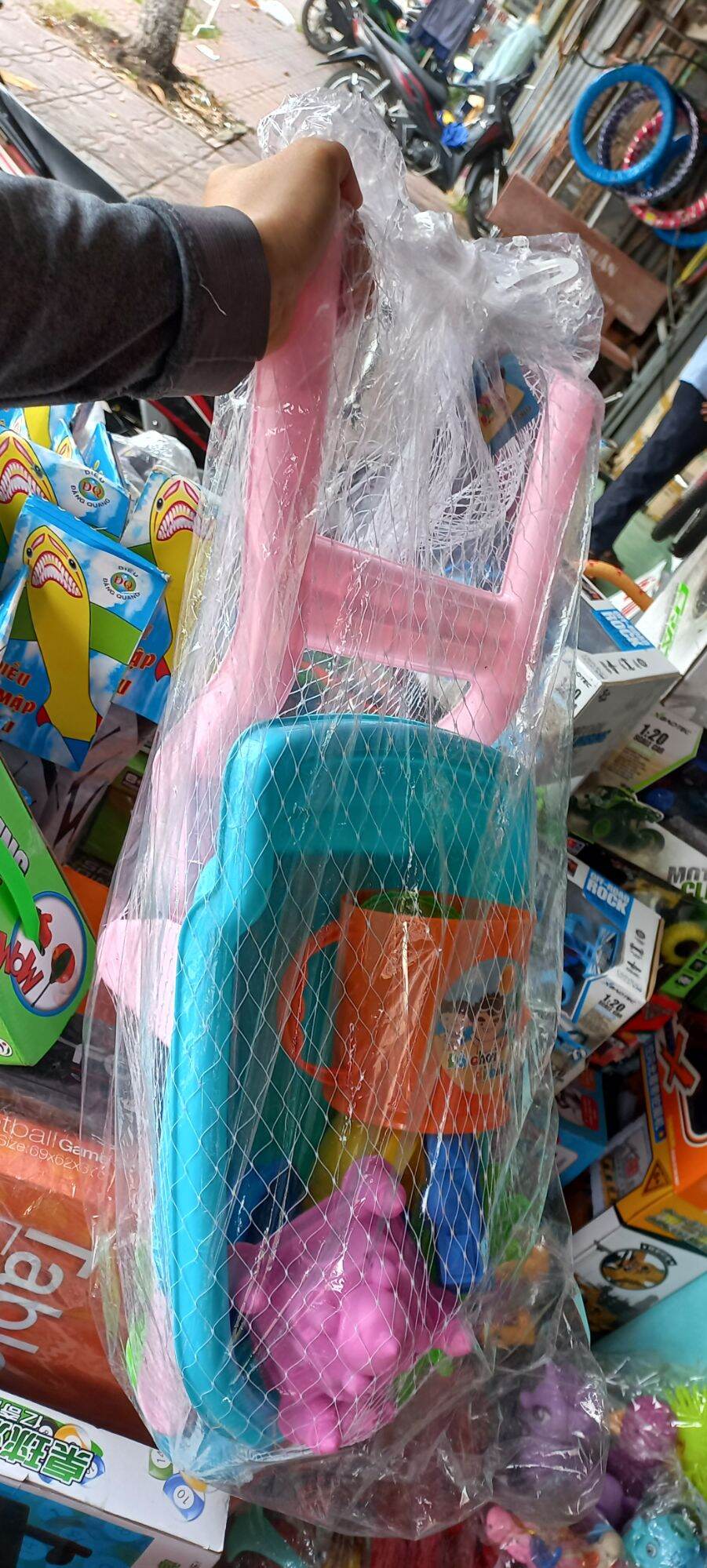 Đồ chơi xe rùa đẩy cho bé