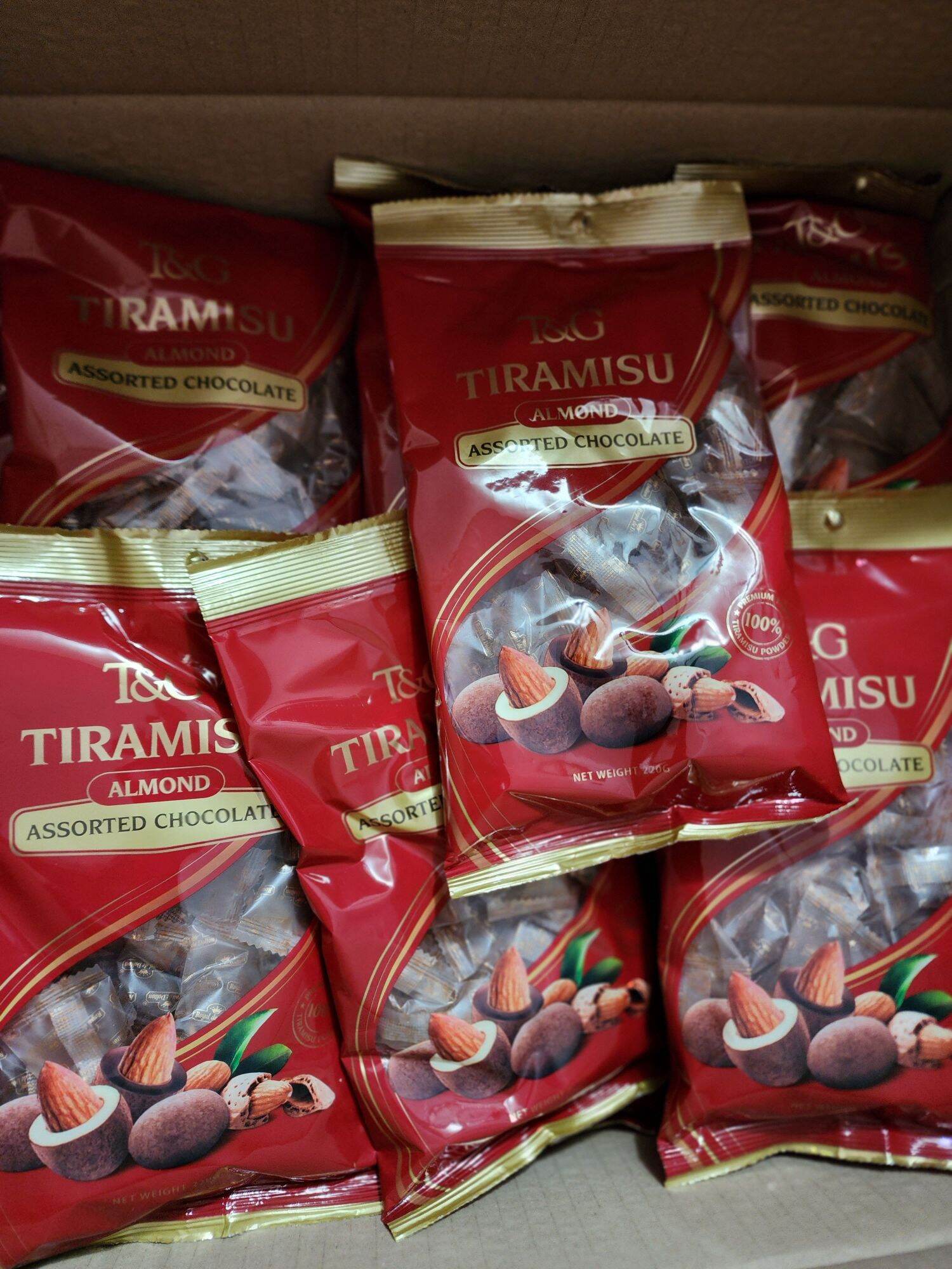 Chocolate Hạnh Nhân Đắng Tiramisu Đỏ 200g