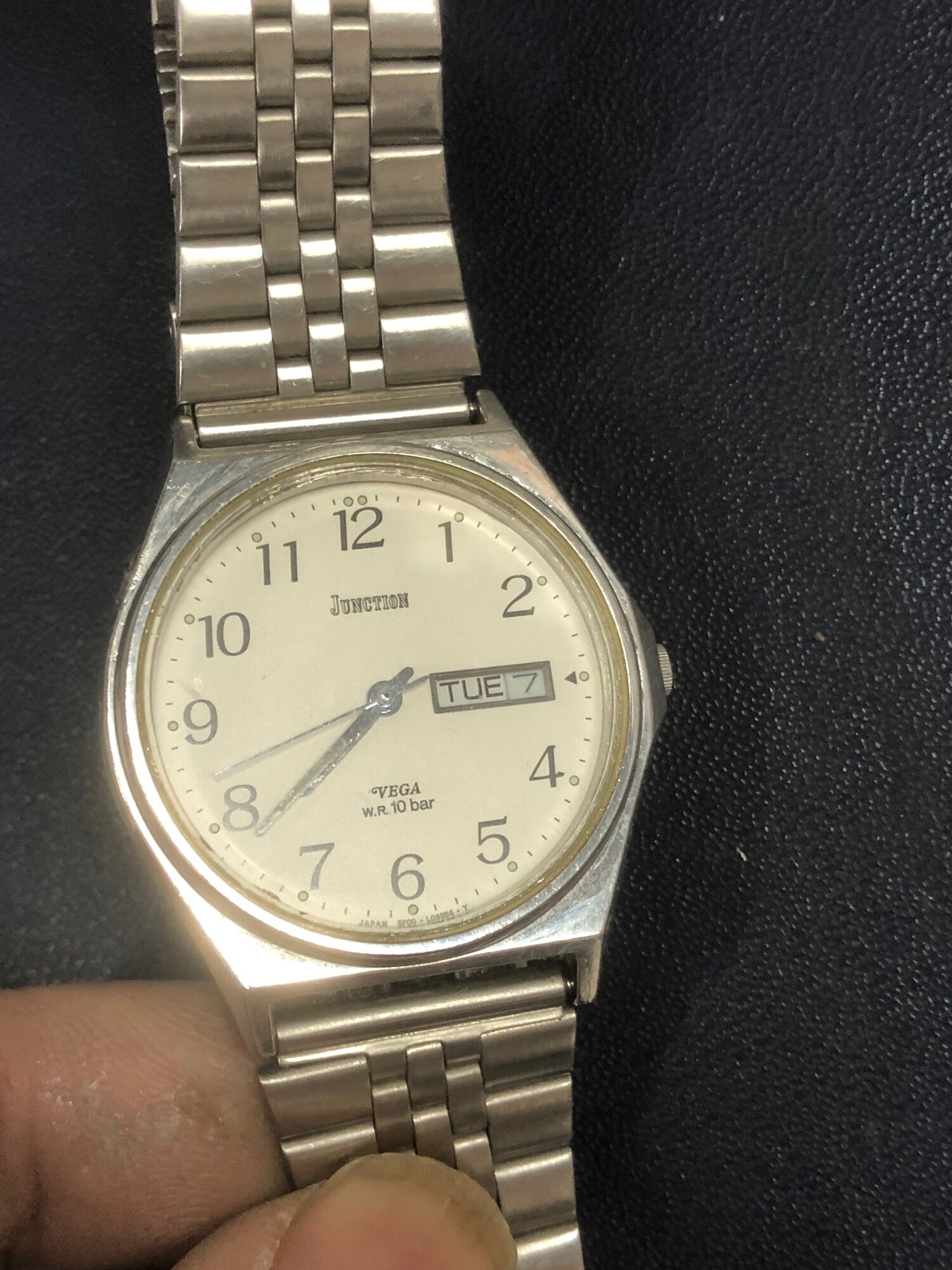 Đồng hồ nam Citizen mặt 35mm cổ điển