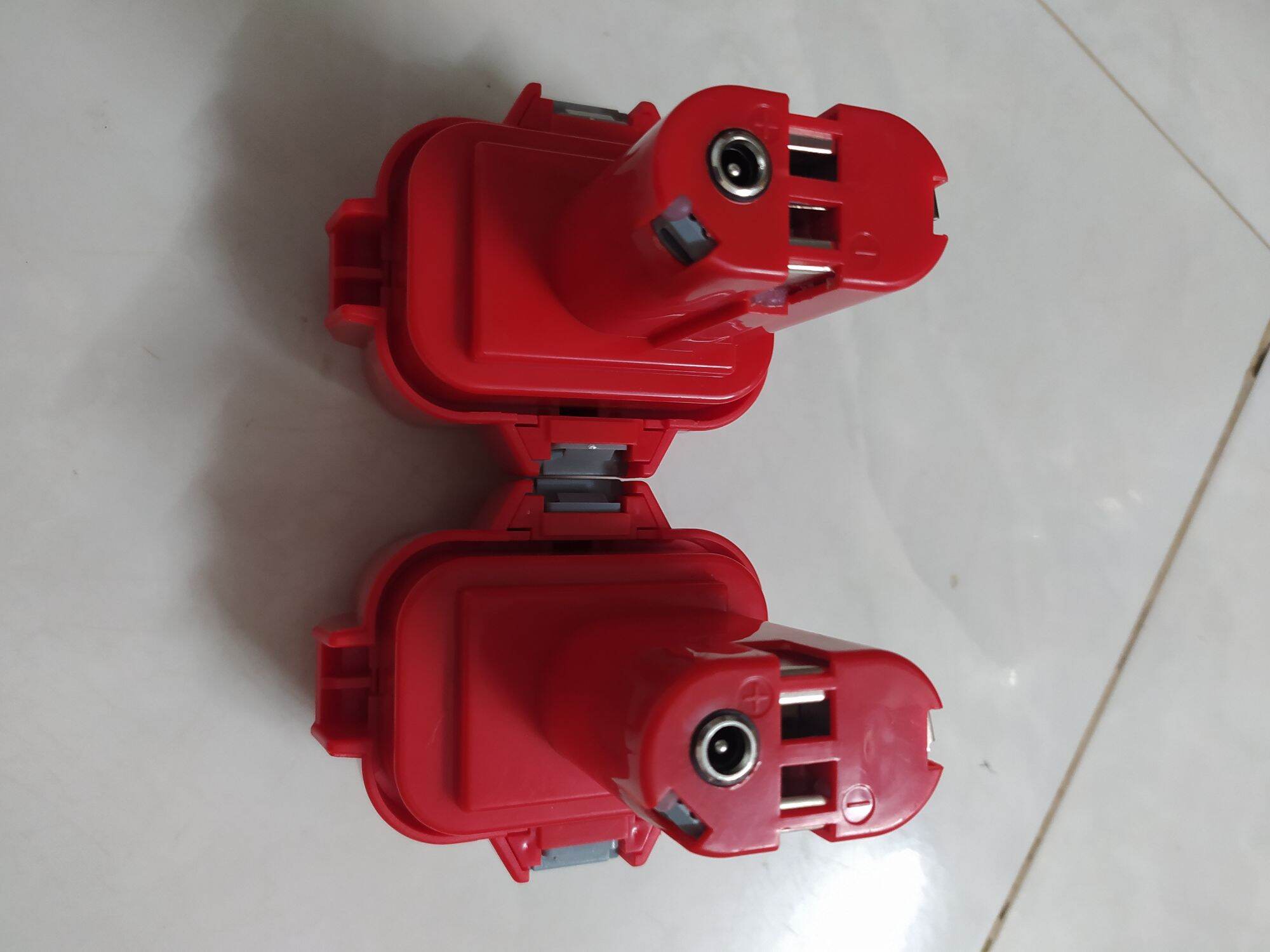 Pin Makita 9.6v dung lượng 2000mah xả 20A
