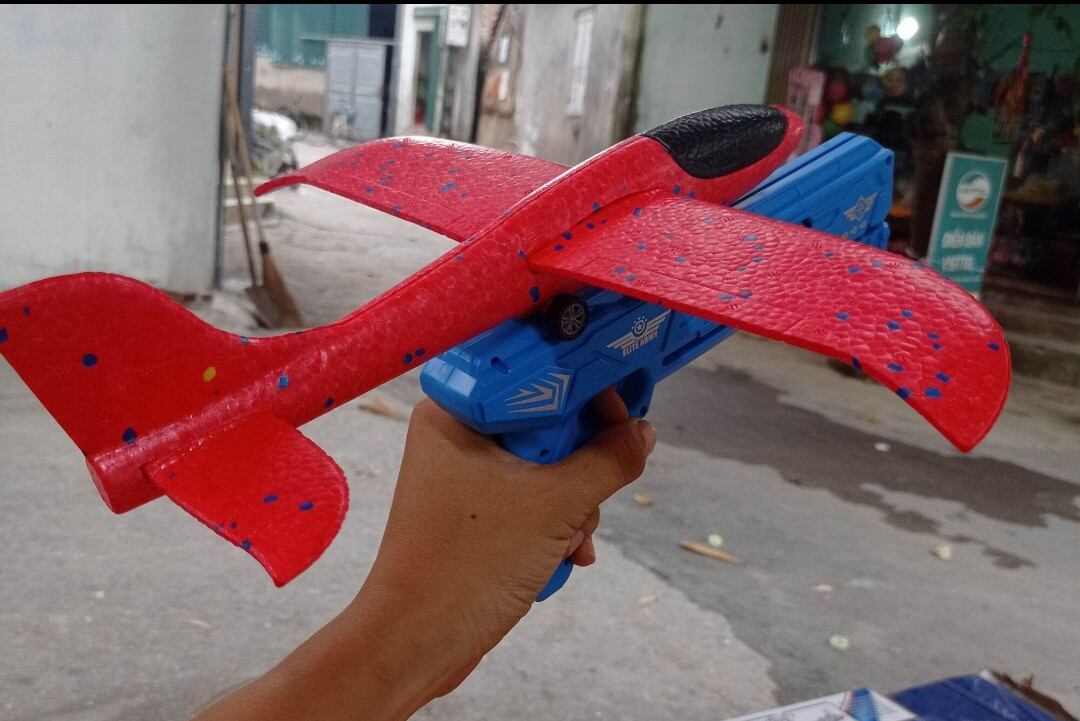 đồ chơi phóng máy bay