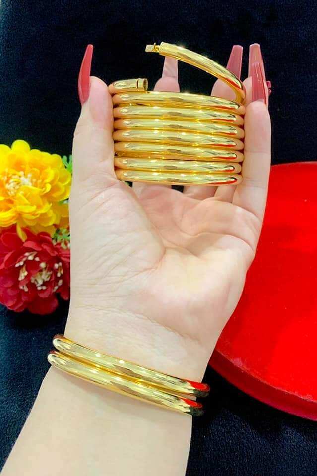 Vòng trơn có khóa lưỡi gà màu 24k (1chiếc)