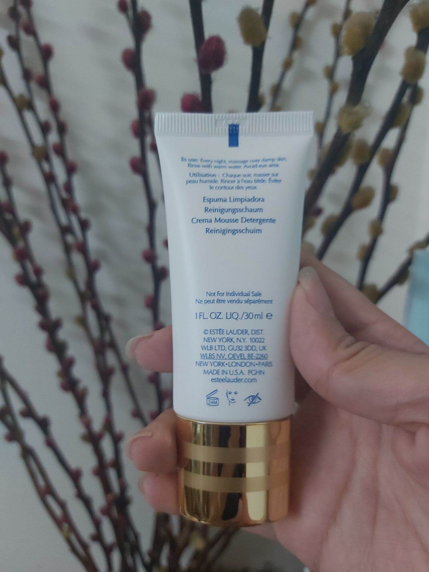 Sữa Rửa Mặt Tạo ít Bọt Estee Lauder Advanced Night Micro Cleansing Foam