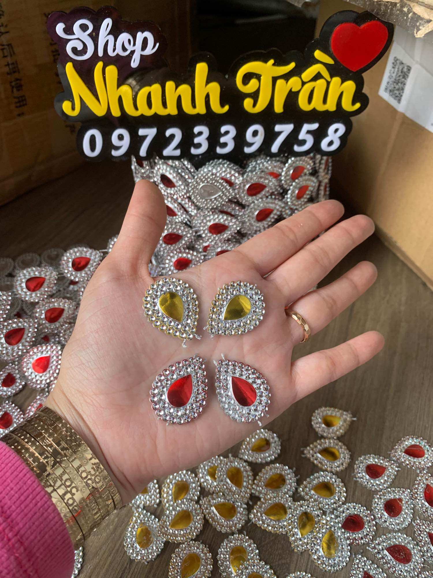 Đá mắt công,trang trí đuôi công