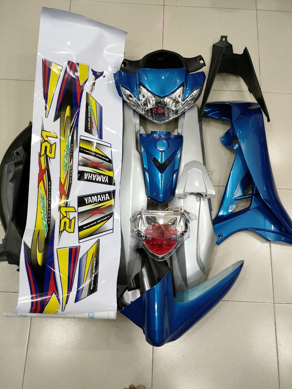 Dàn áo Sirius màu lam da bạc tặng kèm pha đèn đèn lái ốc và tem xe như hình mẫu đăng giá rẽ sinh viên😍