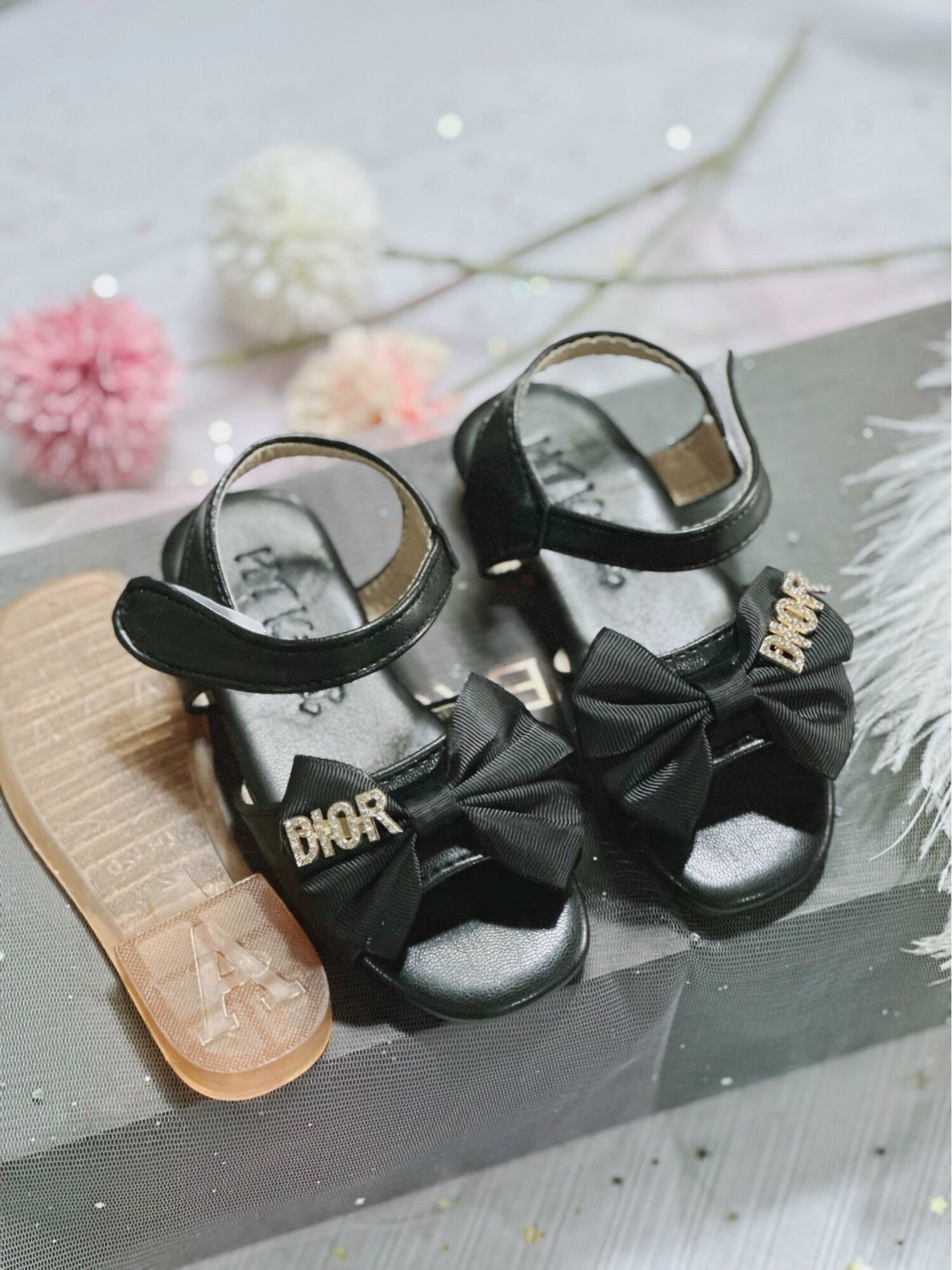 Giày sandal nơ đá di.or cho bé gái