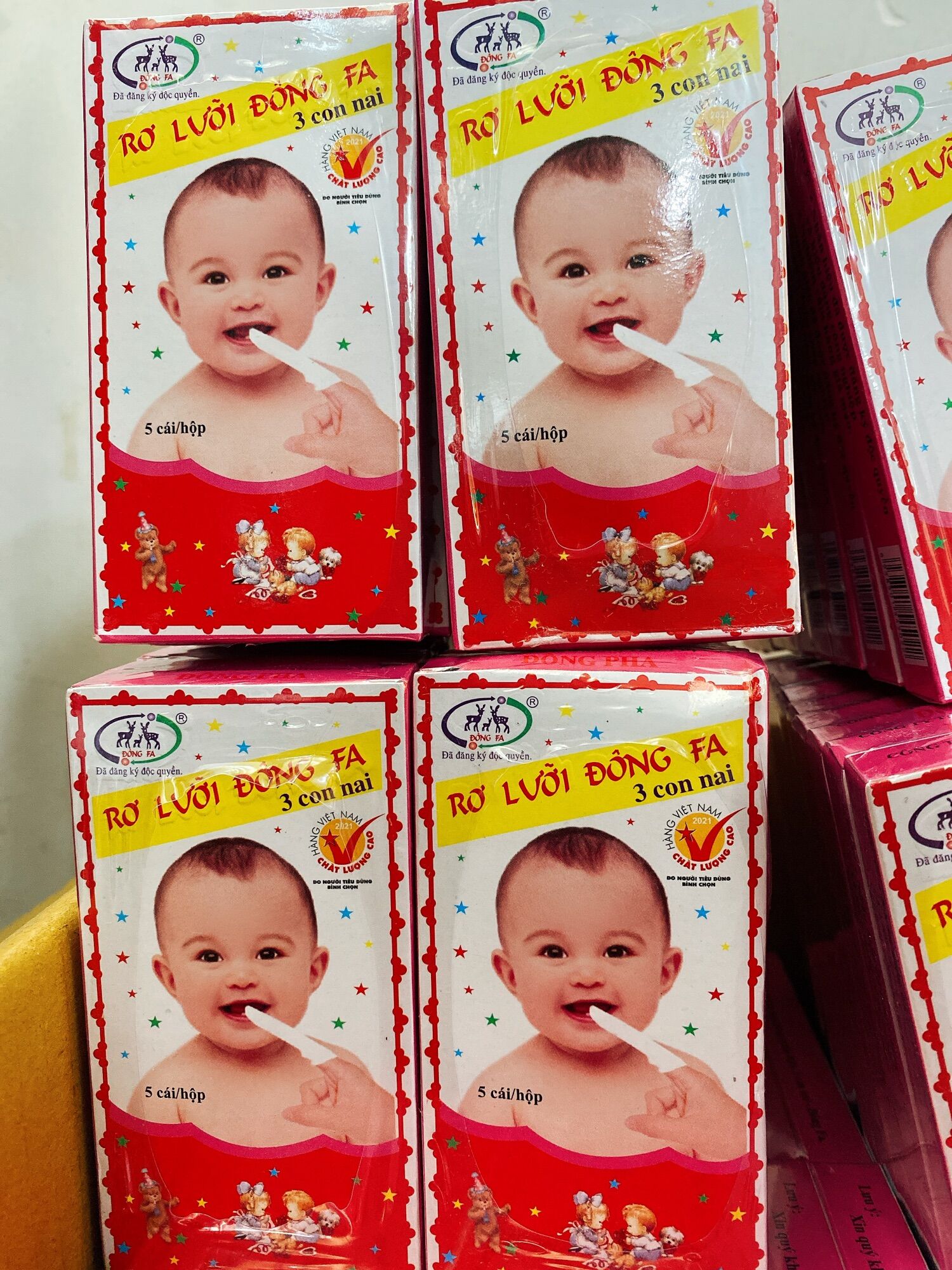 Gạc rơ lưỡi Đông Fa 3 con nai 50 cái