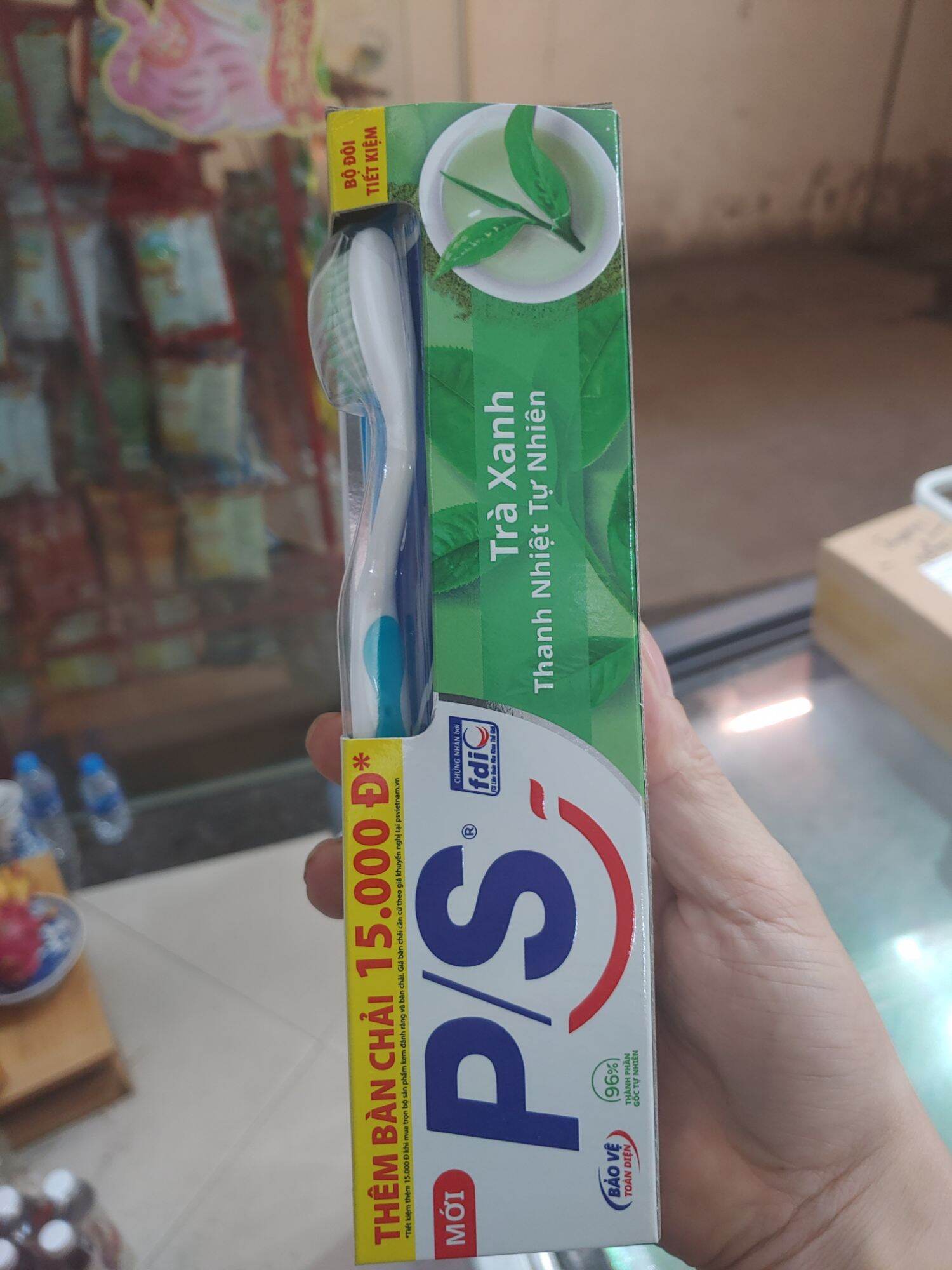 Kem đánh răng P/S trà xanh 180g