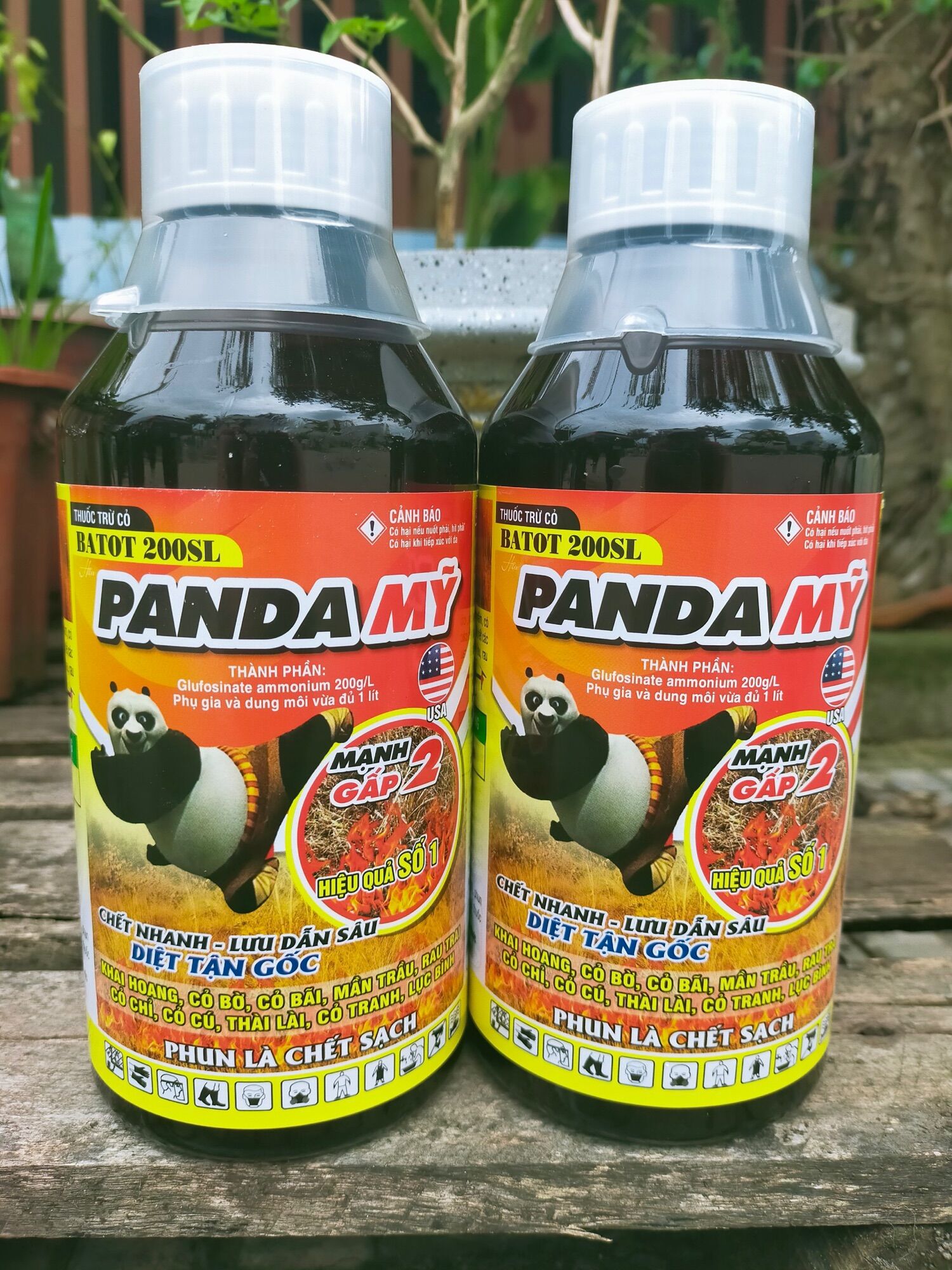 Cỏ cháy nhanh mạnh hài lòng cao 200sl, 900ml cao cấp nước vàng panda mỹ - diệt cỏ chết nhanh - lưu dẫn sâu - diệt tận gốc