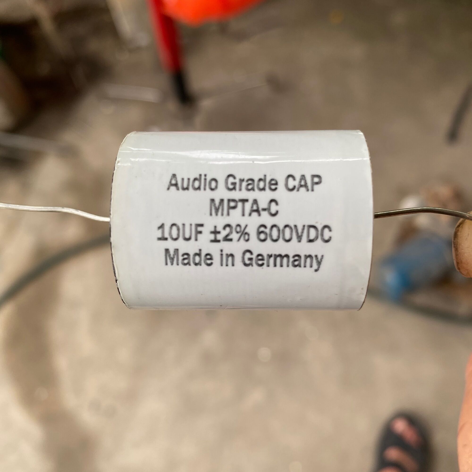 Tụ Audio Grade 10uf/ 600VDC   | Chất lượng âm thanh   | 10UF ±2% 600VDC   | Sản xuất tại Đức   | Giá 1 chiếc   | Chân đồng màu bạc