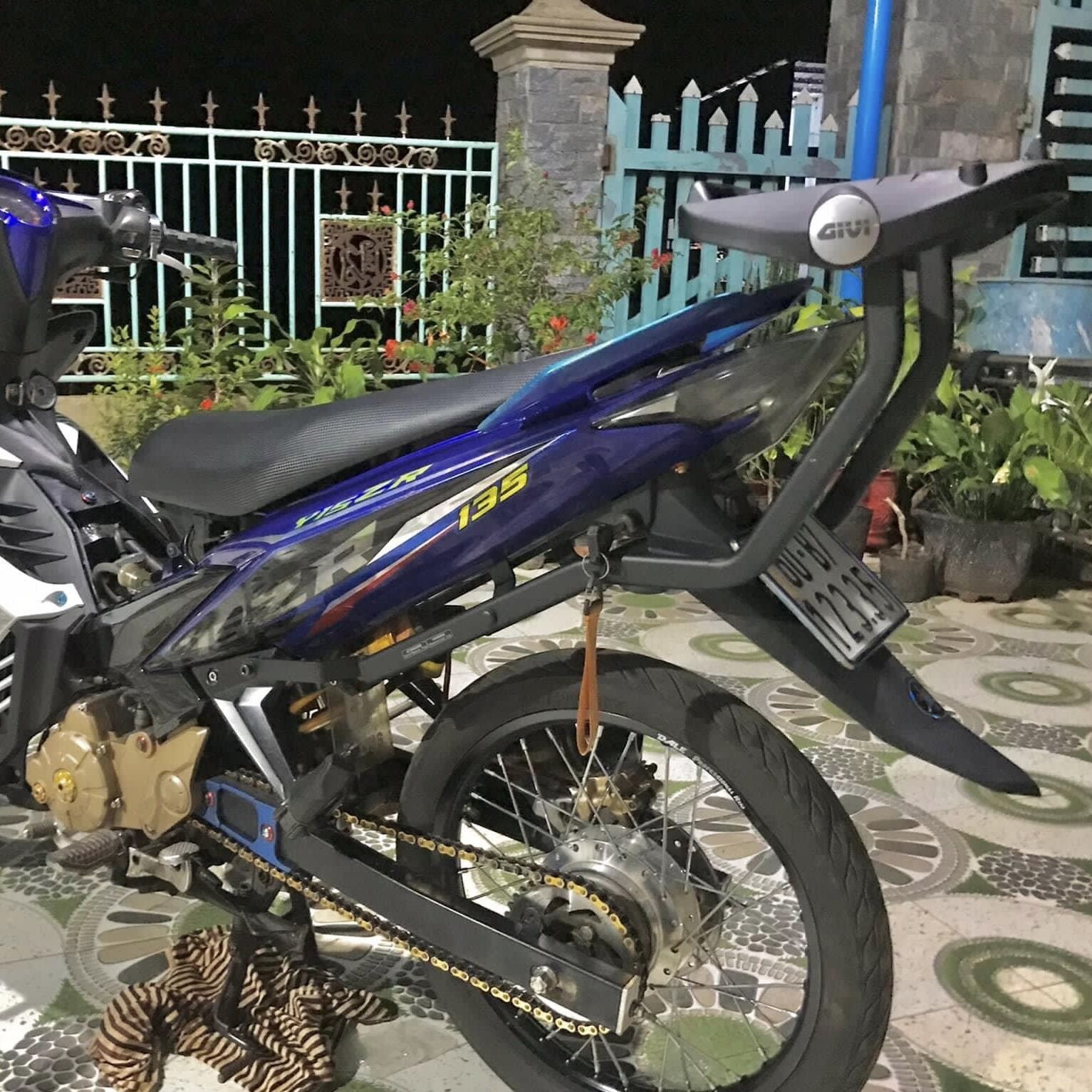 Baga sau givi chính hãng hrv đặc biệt cho xe exciter 135