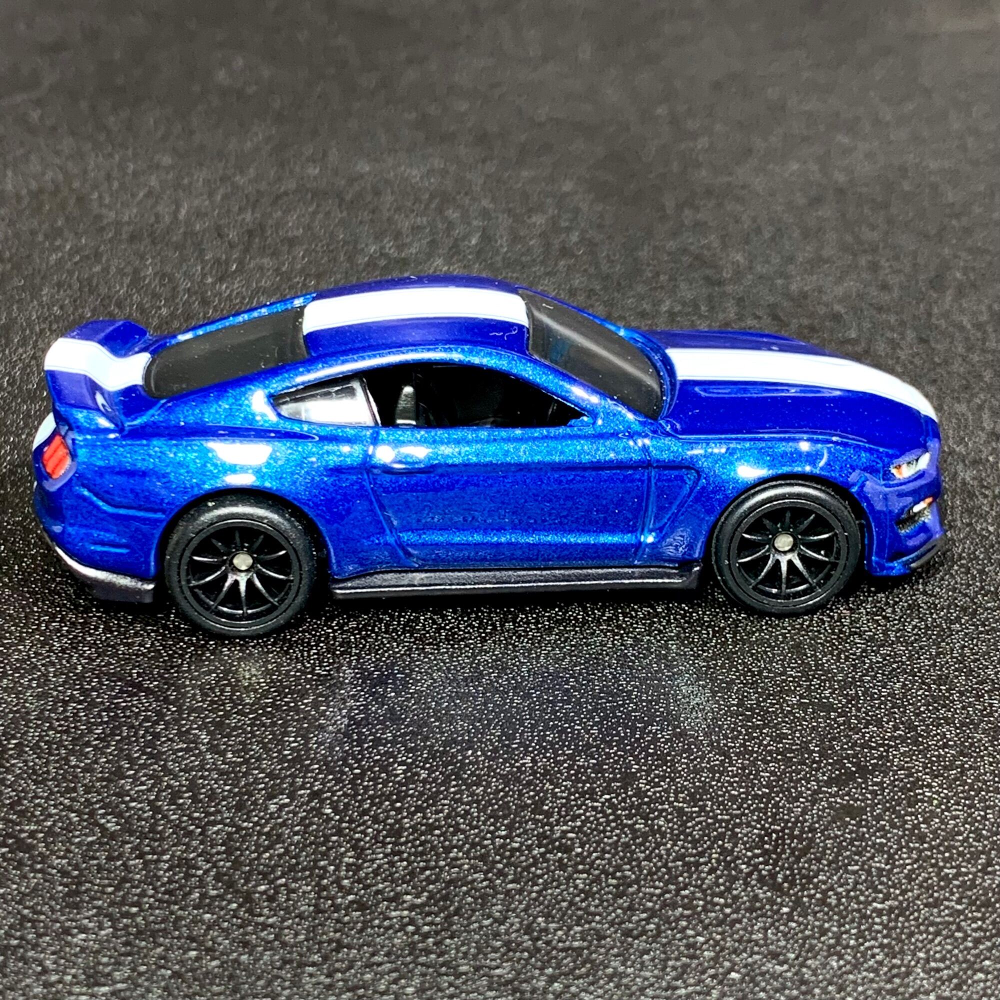 Xe mô hình Hot Wheels Premium Fast and Furious không hộp CUSTOM MUSTANG Ford Shelby GT350R - Blue - tỉ lệ 1:64. 