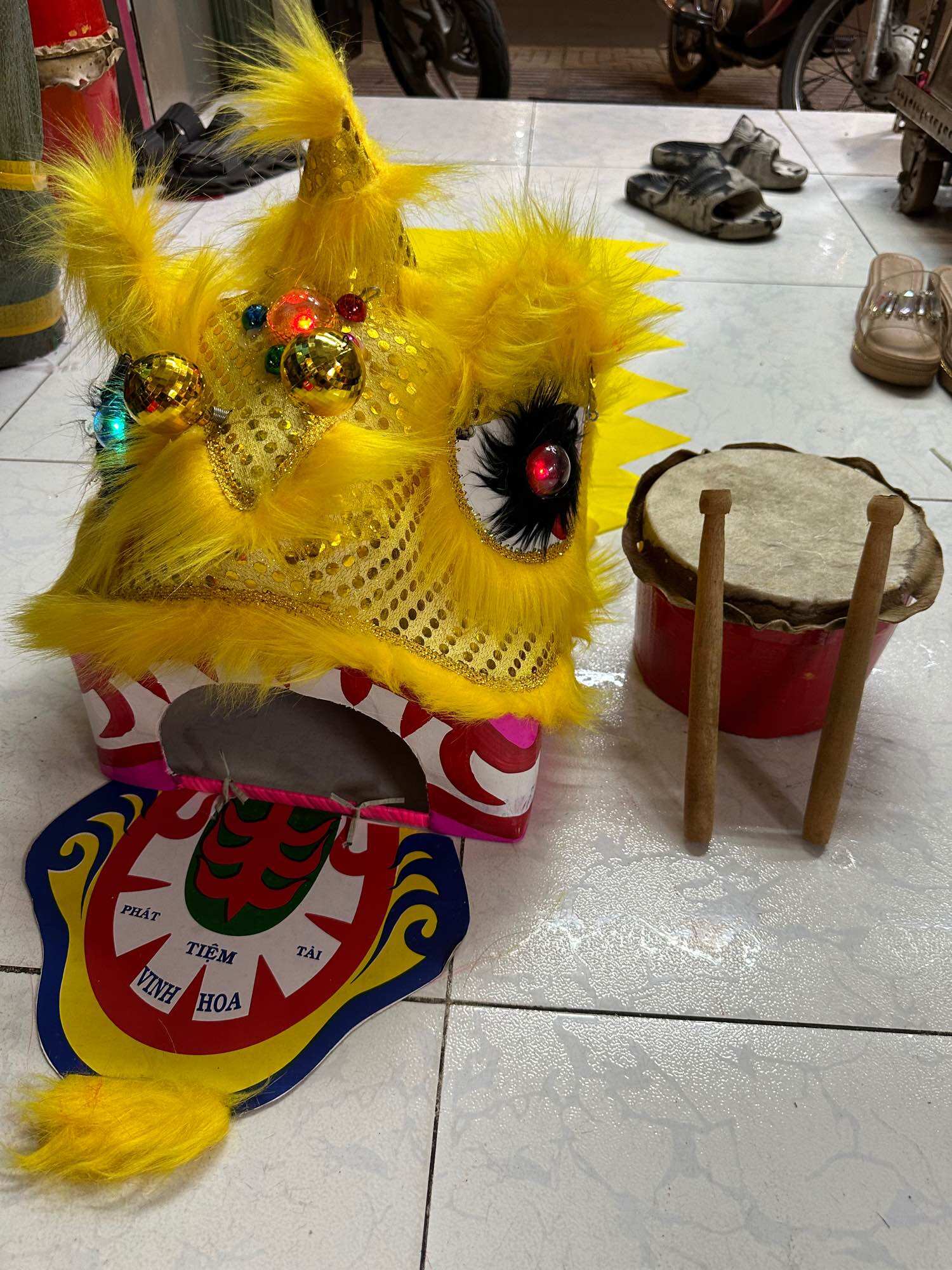 Múa lân kèm trống cho bé 4-10 tuổi