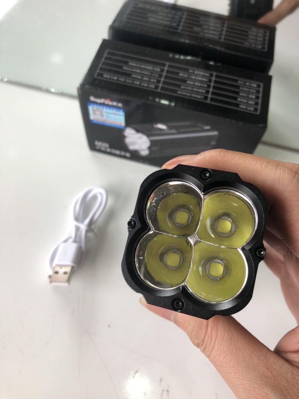 Đèn pin Supfire M20