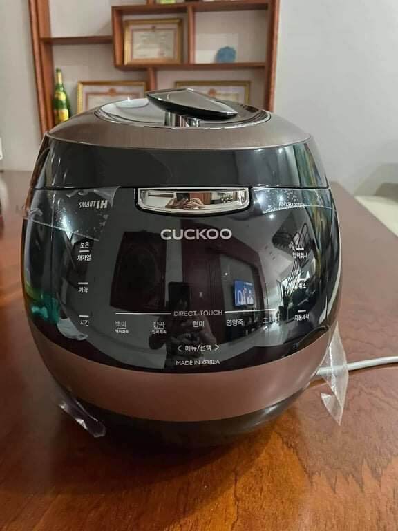 Nồi Cơm Điện Cao Tần Cuckoo IH CRP-AHXB1060FB. [Bảo Hành Chính Hãng Cuckoo]