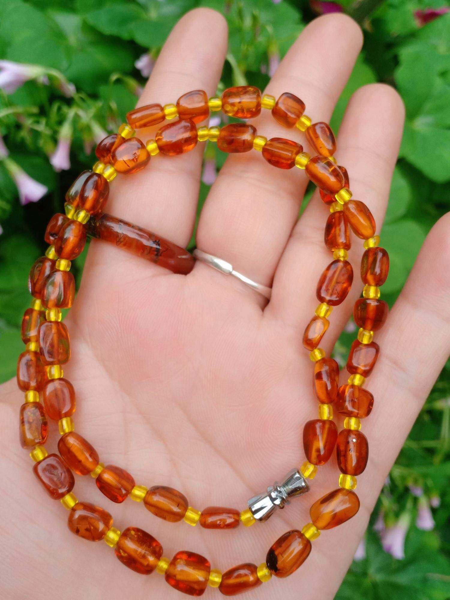 Vòng cổ hổ phách thô tự nhiên hạt 5-6 ly dài 48cm