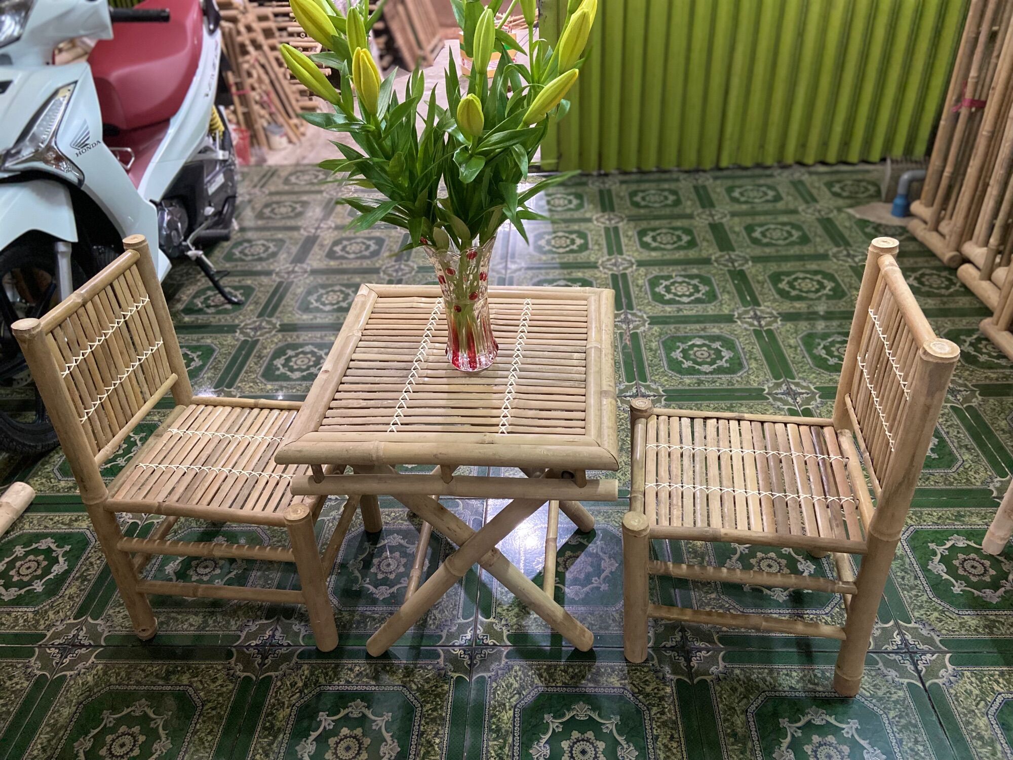 Bộ bàn ghế tre xếp dành cho quán cà phê trang trí